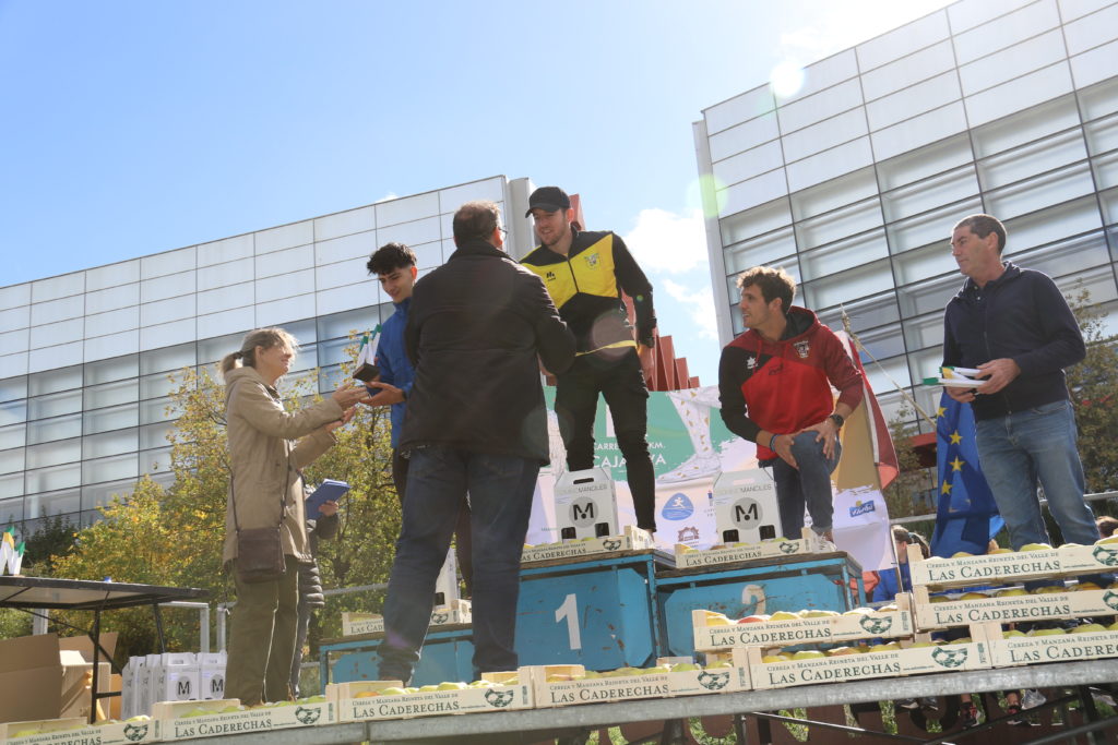 LA REINETA DE CADERECHAS PRESENTE DE NUEVO EN LA CARRERA10 KM CajaViva